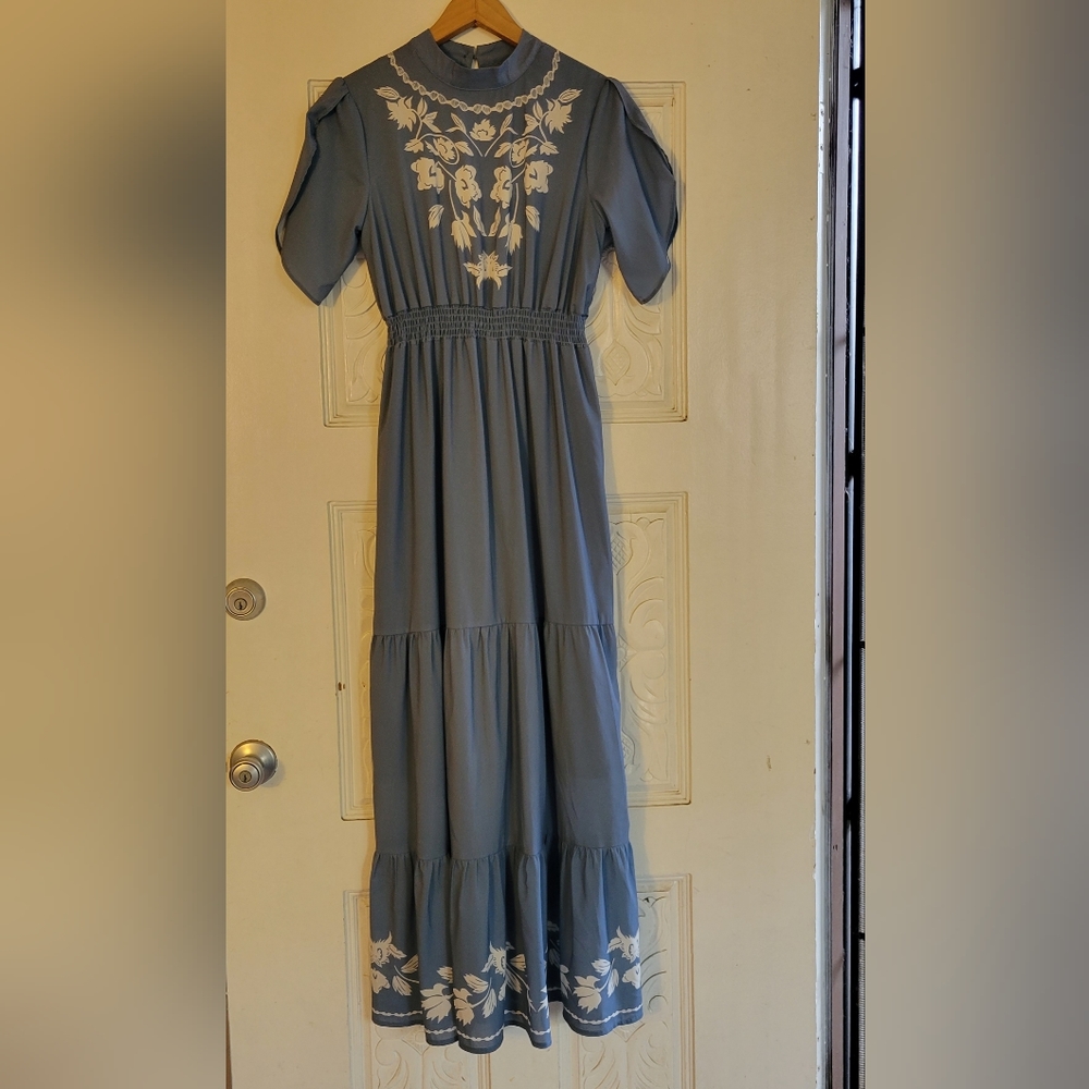 Beautiful Blue and White Long Maxi Dress Size Small